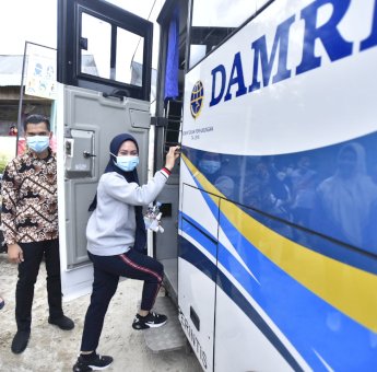 Bus Perintis DAMRI Resmi Beroperasi di Rongkong. Segini Tarifnya