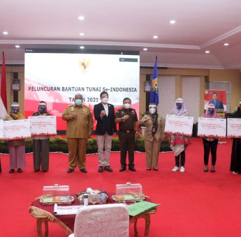 Gubernur Sultra Hadiri Penyaluran Bantuan Tunai se-Indonesia Secara Virtual