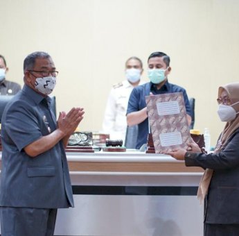 Wawali Parepare Serahkan Nota Kesepahaman Pagu Indikatif TA 2022