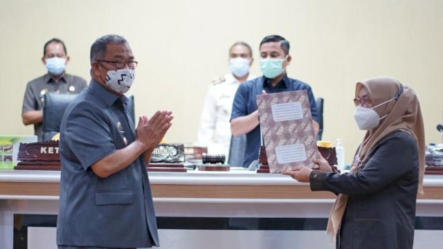 Wawali Parepare Serahkan Nota Kesepahaman Pagu Indikatif TA 2022