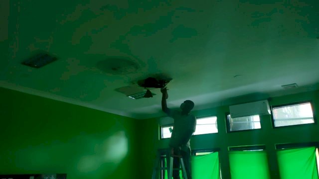 Kualitas Bangunan Kurang Baik Akibatkan Rembesan Air, Plafon Ruang Perawatan RSUD Sinjai Rusak