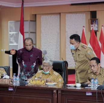 Gelar Rapat Terbatas Bahas Aspal Buton, Ali Mazi Harap Kementerian PUPR Jadikan Sultra Pilot Project