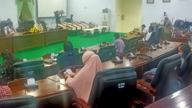 Dua Kali Datangi Kantor DPRD, Pemilik Warkop dan Warung Makan di Soppeng Belum Dapat Jawaban