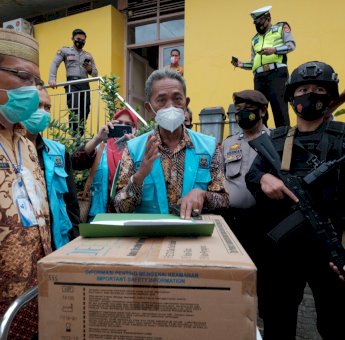 Vaksin Covid-19 Tiba di Soppeng Dengan Pengawalan Ketat, Ini yang Jadi Prioritas Vaksinasi Tahap Pertama