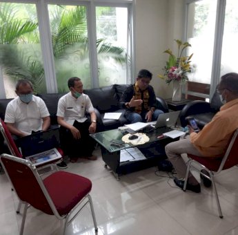 Pimpin Tim Penggagas, Ridwan Badallah Presentasi dalam Uji Kelayakan dan Kepatutan UPTD Layanan Penyiaran Kominfo Sultra