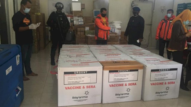 22.960 dosis vaksin Covid 19 tahap II yang tiba di Sultra. Foto: Kominfo Sultra