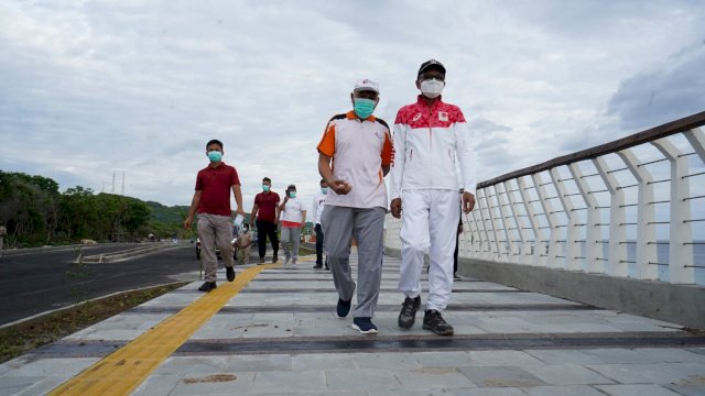 Gubernur Sulsel Prof. Nurdin Abdullah, meninjau fasilitas Tanjung Bira, Rabu (03/02/2021).
