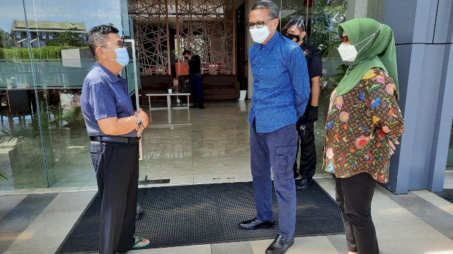 Gubernur Sulsel, Nurdin Abdullah bersilaturahmi dengan Judas Amir, di Hotel Gammara Makassar, Minggu (7/2/2021) 