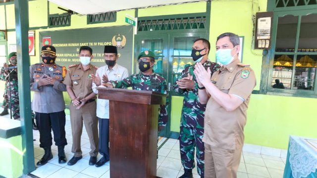 Sekretaris Daerah Kota Palopo, Drs. Firmanza, DP, SH.M.Si mewakili Wali Kota menghadiri peresmian dan pelantikan Kepala Rumah Sakit TK IV Palopo, Senin (8/2/2021).