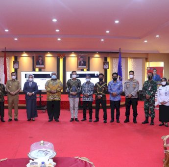 Hadiri Acara Puncak HPN 2021, Ali Mazi Harap Insan Pers Lakukan Kerja Nyata untuk Pembangunan Daerah