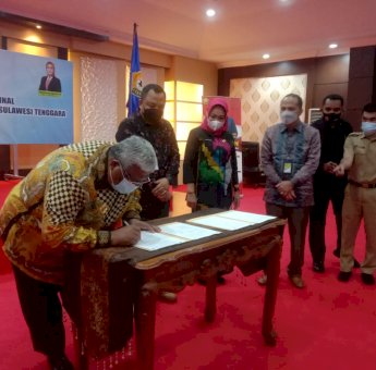 Perkuat Sinergitas Demi Percepatan Pembangunan, Ali Mazi Tandatangani Hibah Aset Pemprov Sultra kepada Pertamina