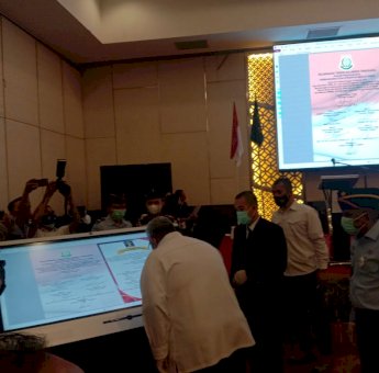 Hadiri Penandatanganan Pencanangan Zona Integritas, Ali Mazi: Ini Bagian dari Menyukseskan Reformasi Birokrasi