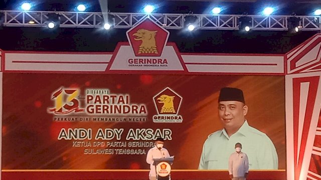 Ketua DPD Gerindra Sultra Andi Ady Aksar saat membawakan sambutan di acara HUT Gerindra ke-13 tahun. Foto: Akbar Tanjung