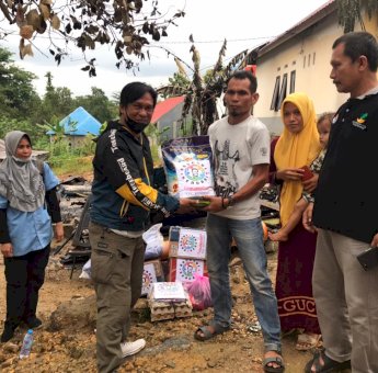 Berikan Bantuan Sembako, RANGKUL Kemanusiaan Harap Ringankan Beban Korban Kebakaran