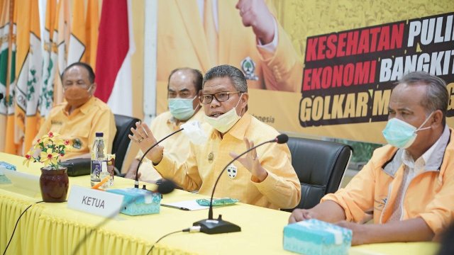Ketua DPD I Golkar Sulsel Taufan Pawe, melakukan Konsolidasi bersama pengurus DPD II Golkar Makassar, di Sekretariat DPD I Golkar Sulsel, Jalan Amanaggapa Makassar, Kamis (18/02/2021).