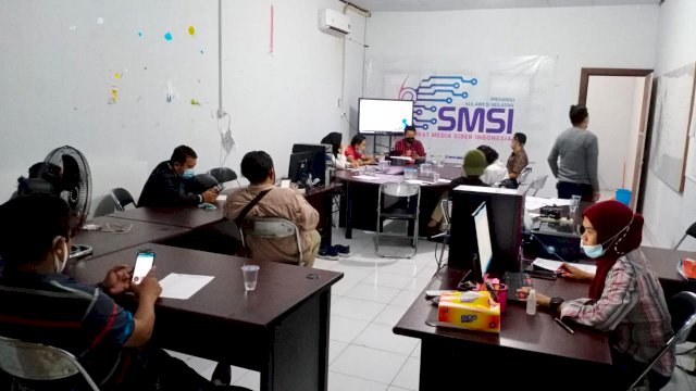 Rapat Pleno I SMSI Sulsel, di Sekretariat SMSI Sulsel, Jalan Pengayoman Makassar,  Kamis (18/02/2021) malam.