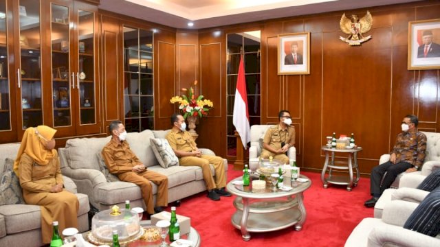 Jelang Hari Jadi Sinjai Ke-457, Bupati Andi Seto Temui Gubernur Sulsel