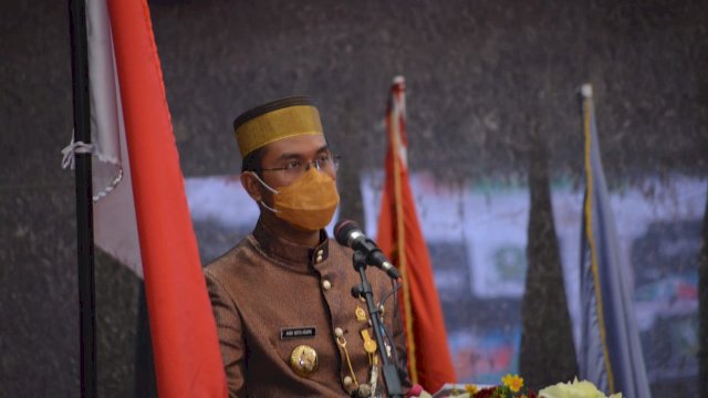 Bupati Sinjai Andi Seto Ghaditsa Asapa, memberikan sambutan saat Hari Jadi Sinjai ke-457, di Sekretariat DPRD Sinjai, Sabtu (27/02/2021).