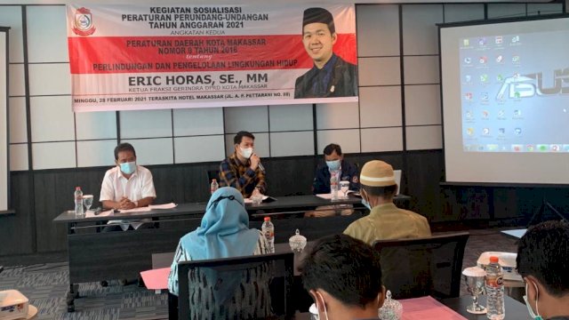 Anggota DPRD Kota Makassar Eric Horas, menggelar sosialisasi Peraturan Daerah Kota Makassar Nomor 9 Tahun 2016 tentang perlindungan dan pengelolaan lingkungan hidup, di Teras Kita Hotel, Jalan AP Pettarani Makassar, Minggu (28/02/2021).
