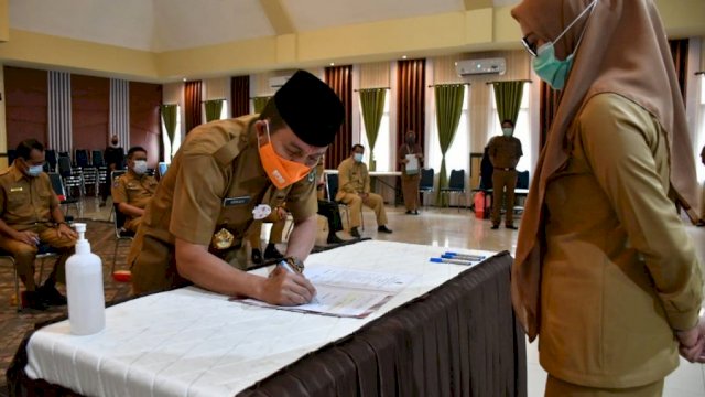 Penandatanganan Perjanjian Kinerja, Selasa (2/2/2021), di Aula La Galigo Kantor Bupati.