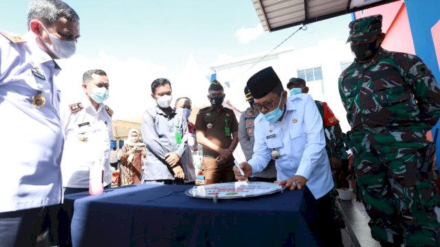 Wali Kota Palopo Resmikan Gedung PSC 119 JA, Rabu (13/1/2021)