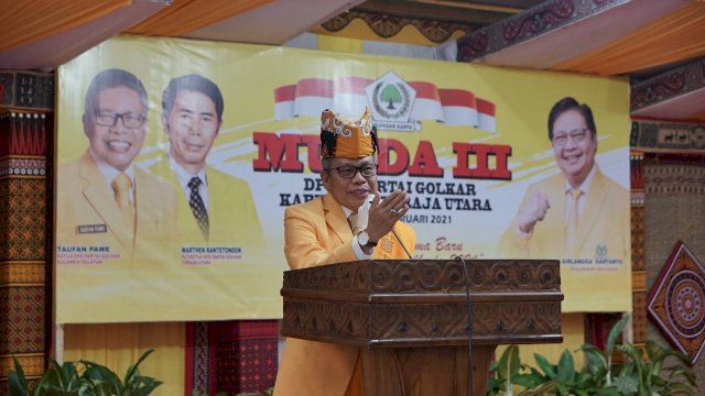 Ketua DPD I Golkar Sulsel Taufan Pawe, membuka Musda Golkar Toraja Utara, Sabtu (27/02/2021).