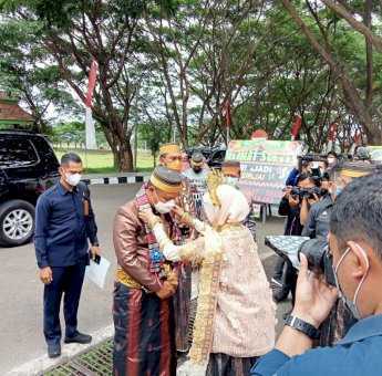 Gubernur Sulsel Diperiksa KPK, Wagub Andi Sudirman Gantikan Hadiri Hari Jadi Sinjai Ke-457