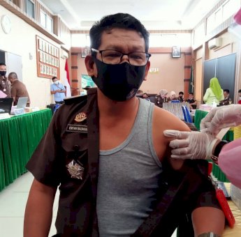 Kejaksaan Sinjai Laksanakan Vaksinasi, 5 Pegawai Tidak Penuhi Syarat
