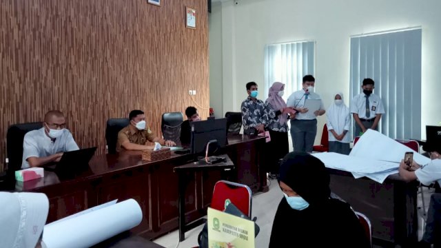 Kepala Bappeda Kabupaten Sinjai Irwan Suaib, menghadiri Musrenbang Anak, Rabu (24/03/2021).