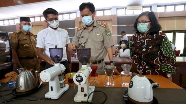 pelatihan Barista Palopo, Senin (22/3/2021)