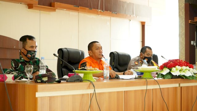 Pemkab Lutim Gelar Rapat Evaluasi Covid-19, Camat Diminta Sidak Masker Secara Berkala