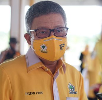 Taufan Pawe Minta Fraksi Golkar DPRD Sulsel Perjuangkan Kelanjutan Stadion Mattoanging
