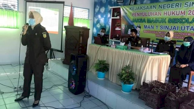 Jaksa Masuk Sekolah: Bahaya Sosial Media Ditengah Pandemi Covid-19