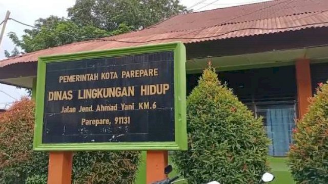 Kantor Dinas Lingkungan Hidup (DLH) Kota Parepare.