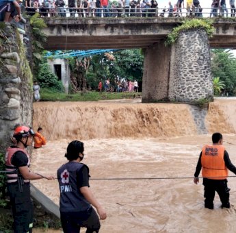 Terseret Air Sungai, Dua Bocah di Palopo Dikabarkan Hilang