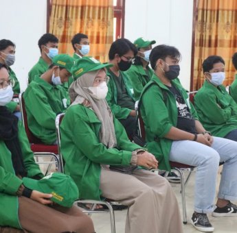 Diterima Wabup Budiman, 21 Mahasiswa KKN DK UINAM Tiba di Luwu Timur