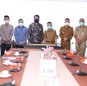 Wali Kota Palopo Serahkan Laporan Keuangan Daerah ke BPK RI