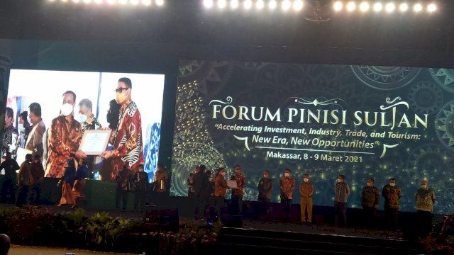 Pemkab Sinjai Terima Penghargaan Terbaik III Pinisi Sultan Award 2021
