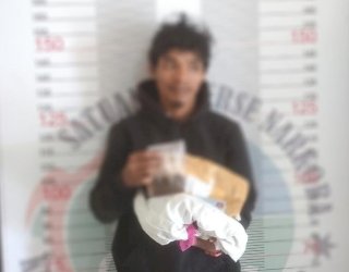 Polisi Bersama Bea Cukai Tangkap Pemuda Wawondula Punya Tembakau Sintetis 17.24 Gram