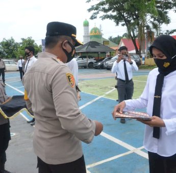Loyal dan Berdedikasi Dalam Bertugas, 3 Anggota Polres Luwu Timur Diganjar Penghargaan