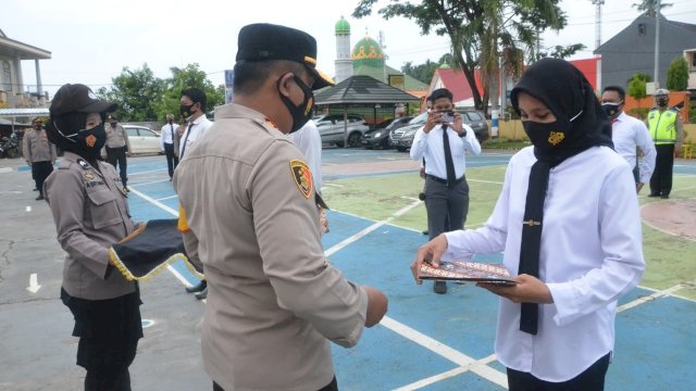 Loyal dan Berdedikasi Dalam Bertugas, 3 Anggota Polres Luwu Timur Diganjar Penghargaan