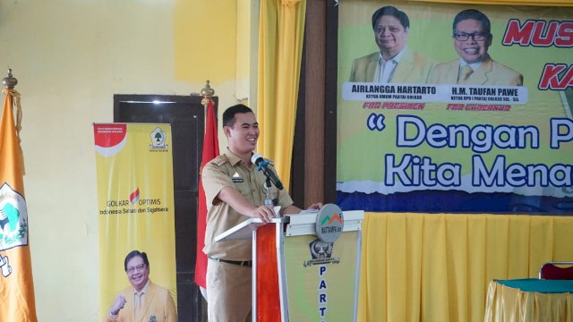 Bupati Pangkep Muhammad Yusran Lalogau, memberikan sambutan saat Musda Golkar Pangkep, Selasa (16/03/2021).