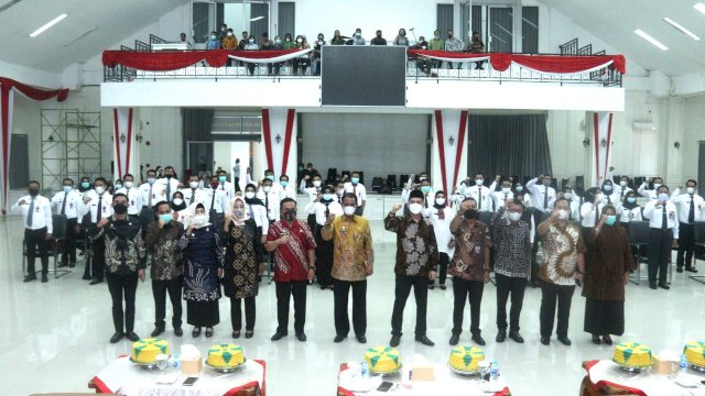 Wali Kota Palopo diwakili Sekretaris Daerah Kota Palopo, Fimanza menerima rombongan peserta Studi Lapangan Pelatihan Kepemimpinan Pengawas (PKP) Angkatan XXXI (31), Kabupaten Bone di Ruang Pertemuan Ratona Kantor Walikota, Kamis (18/3/2021).