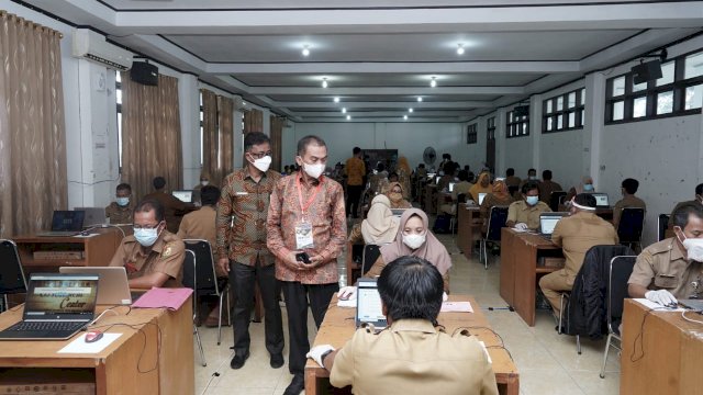 Suasana Ujian Dinas dan Penyesuaian Ijasah atau kenaikan pangkat di Balai Diklat Pemerintah Kabupaten Gowa, Minggu (21/03/2021). (Istimewa)