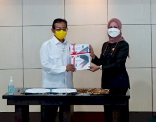 Pemda Lutra Serahkan LKPD 2020 ke BPK Tepat Waktu