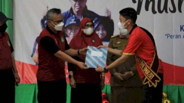 Wakil Bupati (Wabup) Luwu Timur, Budiman membuka Musyawarah Rencana Pembangunan (Musrenbang) Anak Tahun 2022 dengan tema &ldquo;Peran Anak Dalam Peningkatan Daya Saing Daerah&rdquo; yang dilaksanakan di Gedung Wanita Simpurusiang, Malili, Selasa (23/03/2021).