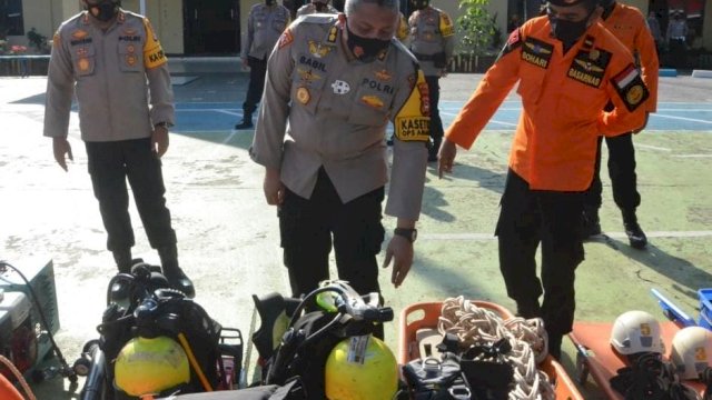 Biro Ops Polda Sulawesi Selatan (Sulsel) yang dipimpin AKBP Sabil Umar melakukan supervisi dan pengecekan kesigapan penanggulangan bencana di Kabupaten Luwu Timur, Rabu (24/03/2021).