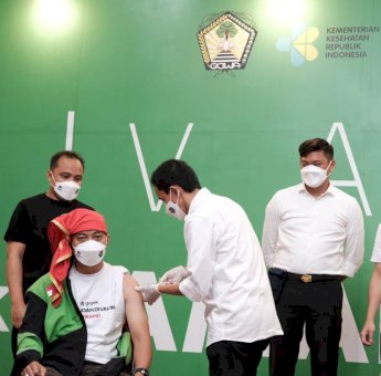 Pemkab Gowa Vaksinasi Ratusan Mitra Gojek