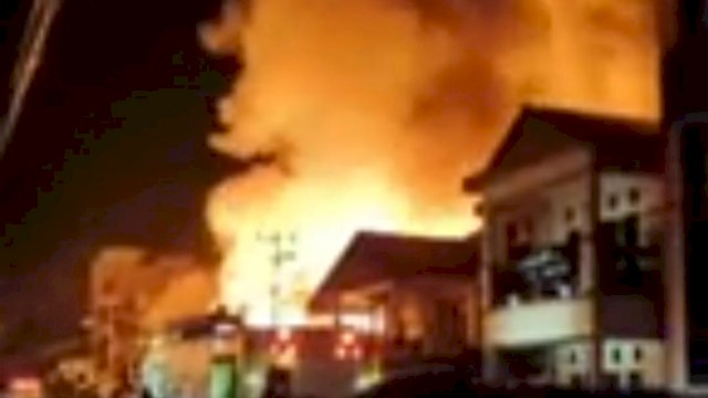 BREAKING NEWS: Kebakaran Landa Permukiman di Sorowako Luwu Timur