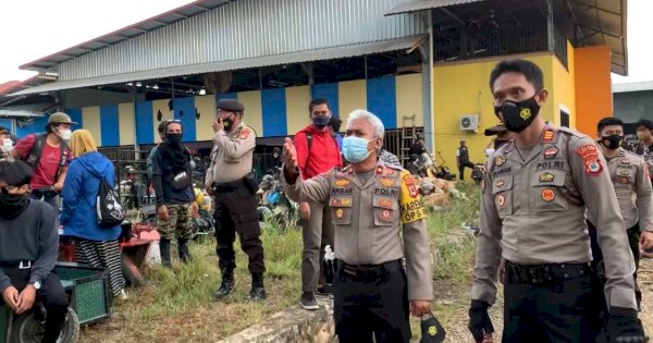 Polisi Bubarkan Kerumunan Komunitas Motor Vespa di Luwu Timur